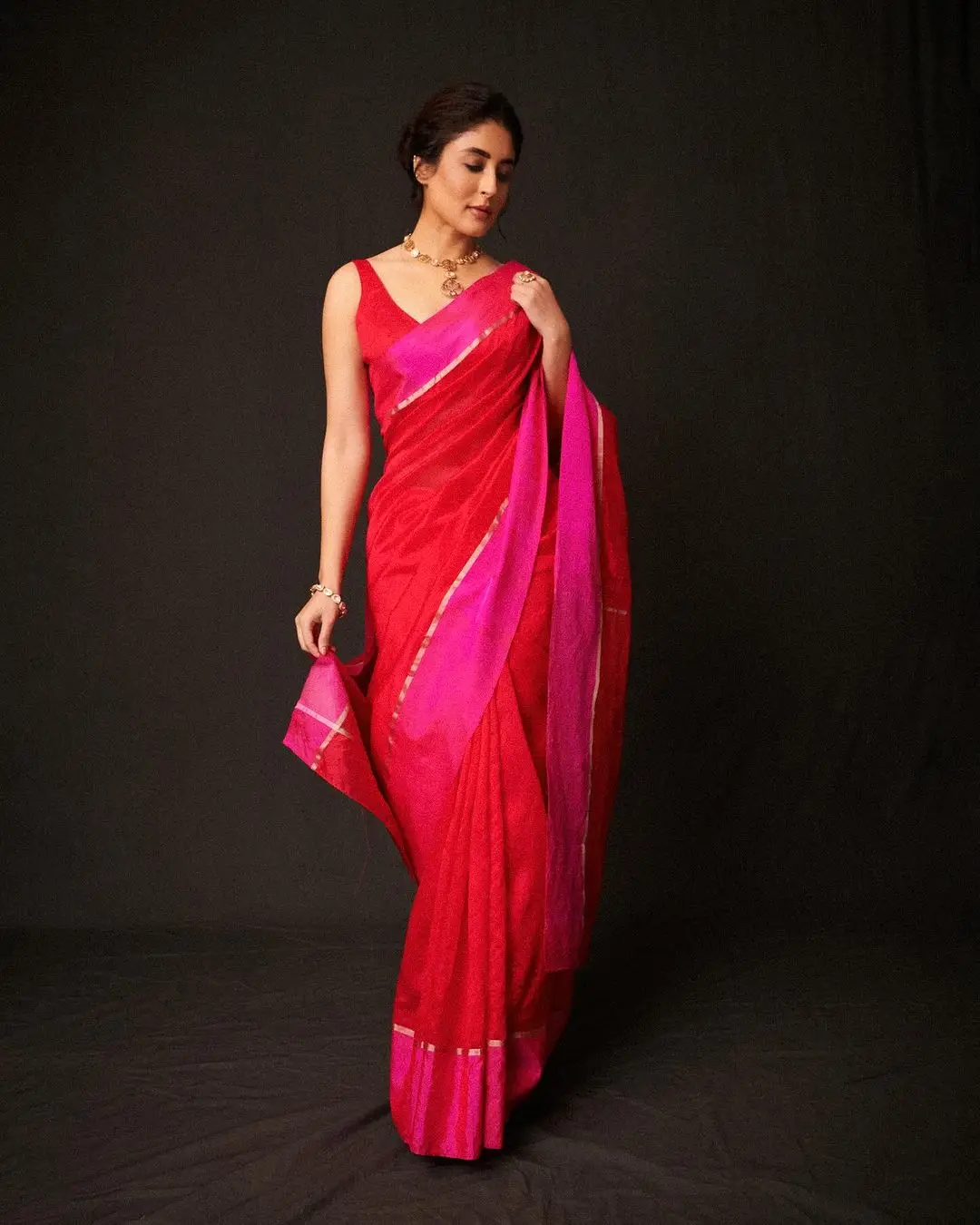 Indian Actress Kritika Kamra in Red Color Saree Sleeveless Blouse